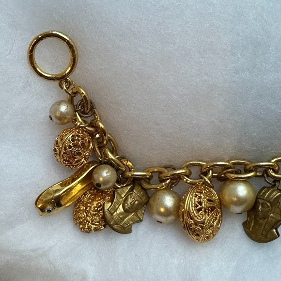 Gorgeous Goldtone Charm Bracelet - Picture 5 of 7